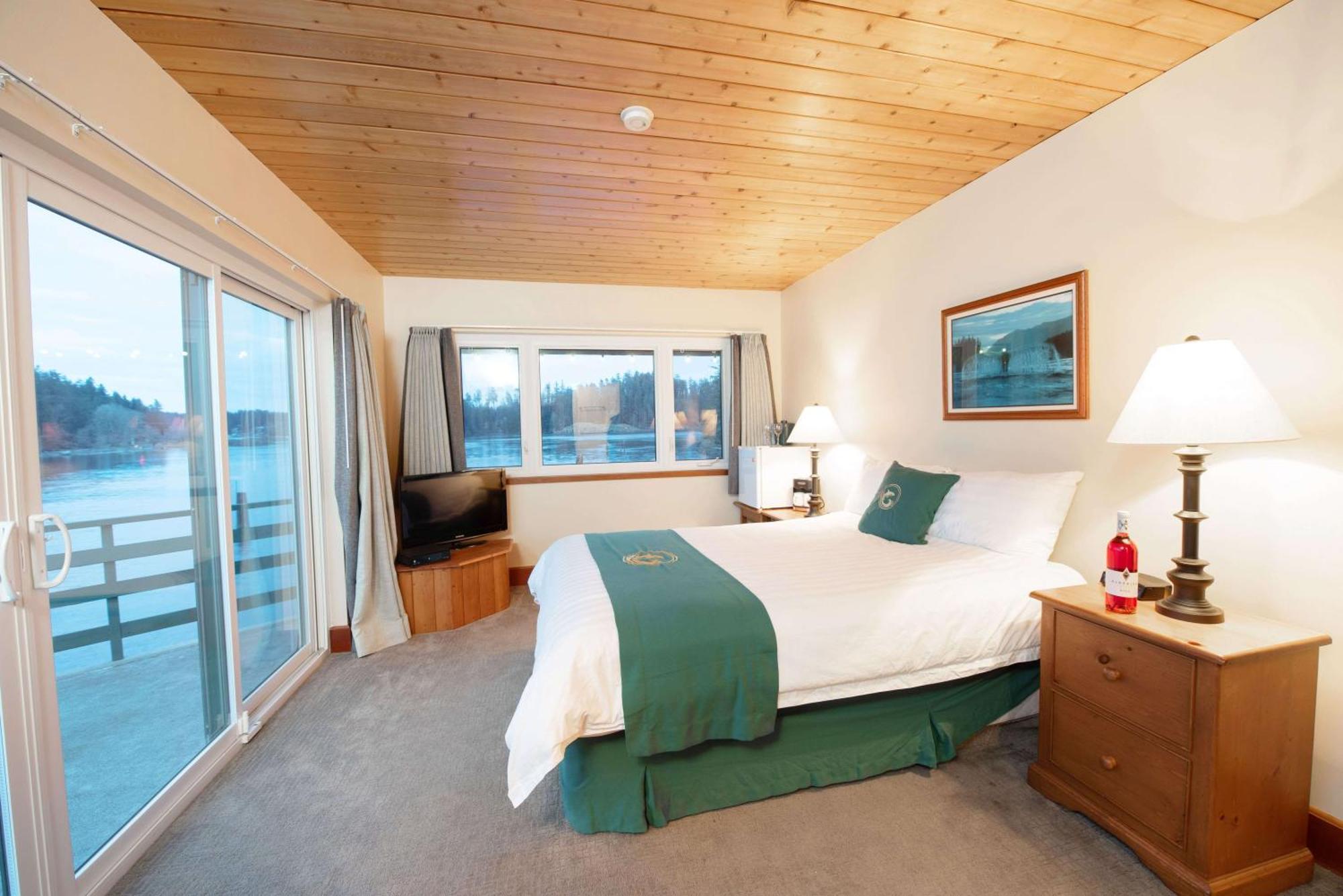 April Point Resort Quathiaski Cove Oda fotoğraf